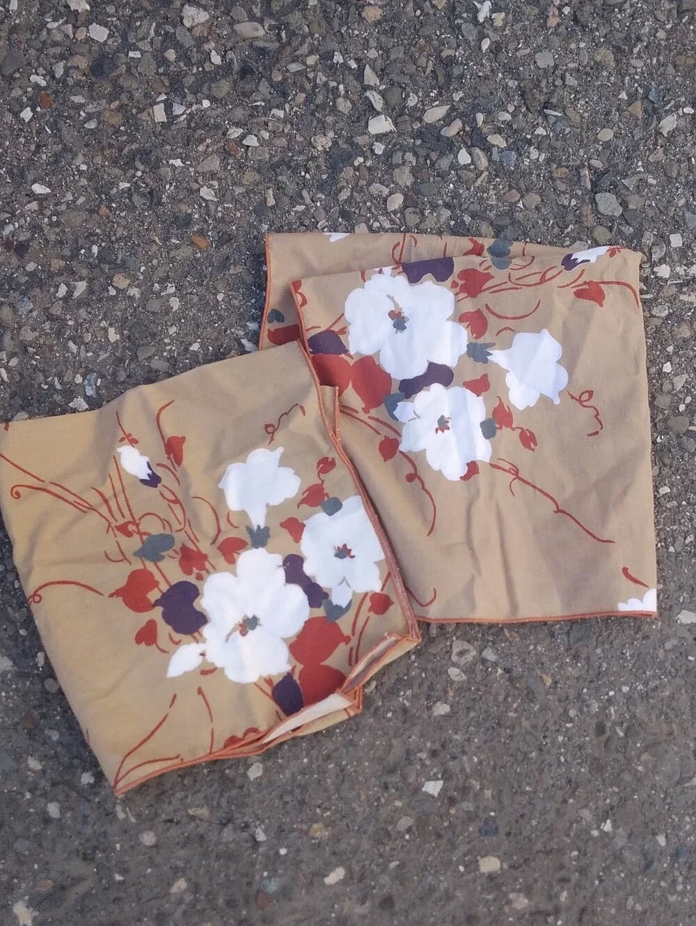 Vintage Cloth Napkins Set Of 2 1970s Mid Century Brown Floral Table Linens